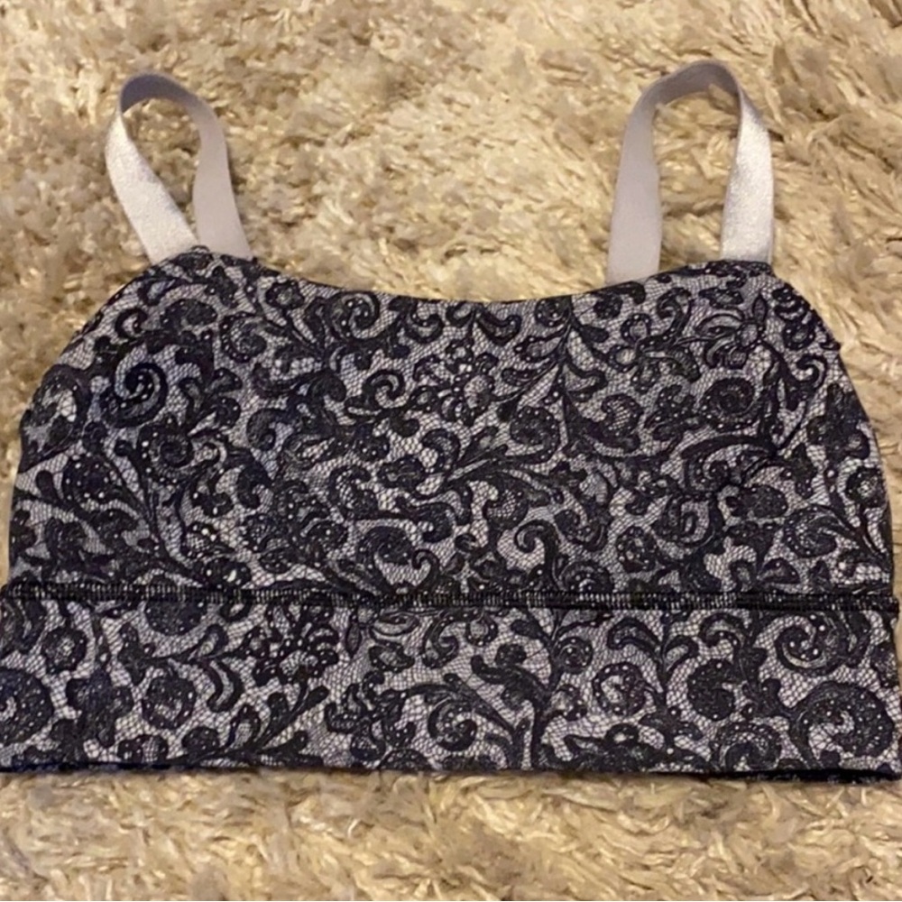 Lululemon luxtreme sports bra, size small